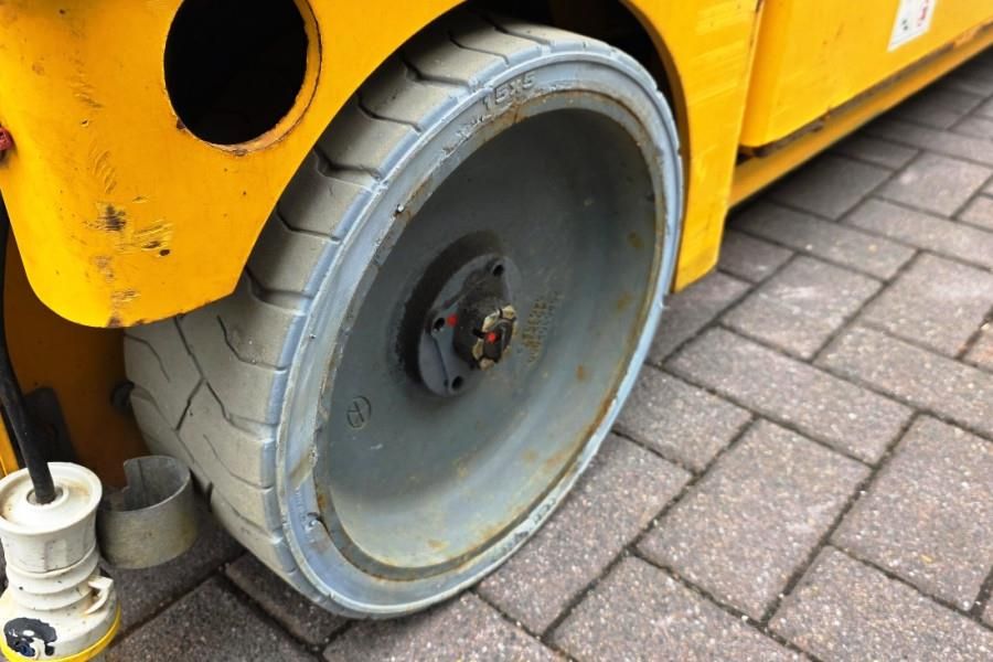 Haulotte Compact 10N Electric, 10m Working Height, 230kg Ca