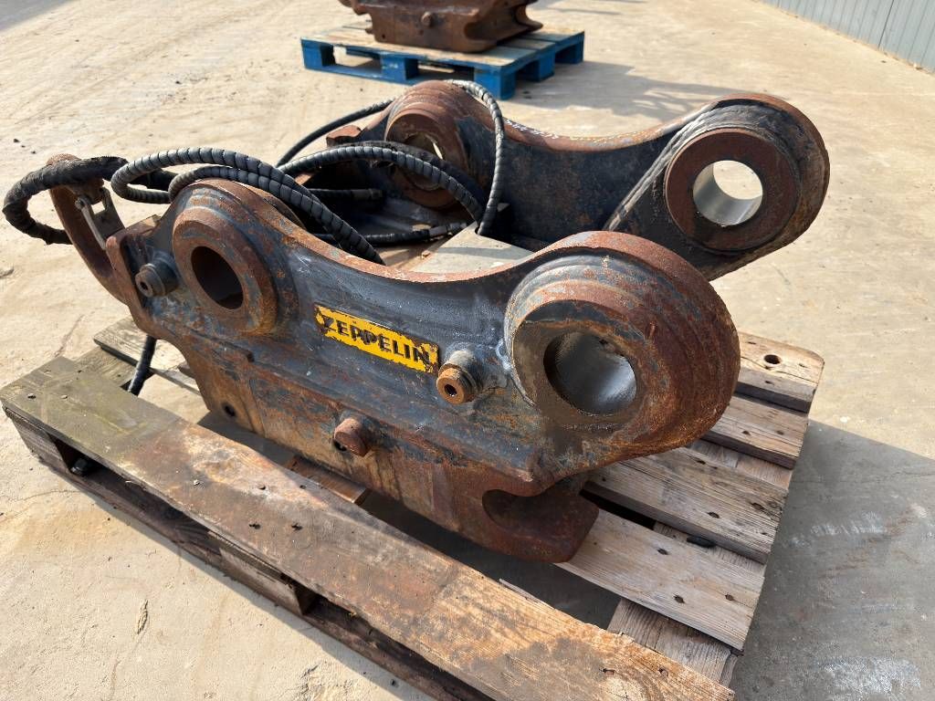 OilQuick OQ70/55 - 329D / 329E / 330F