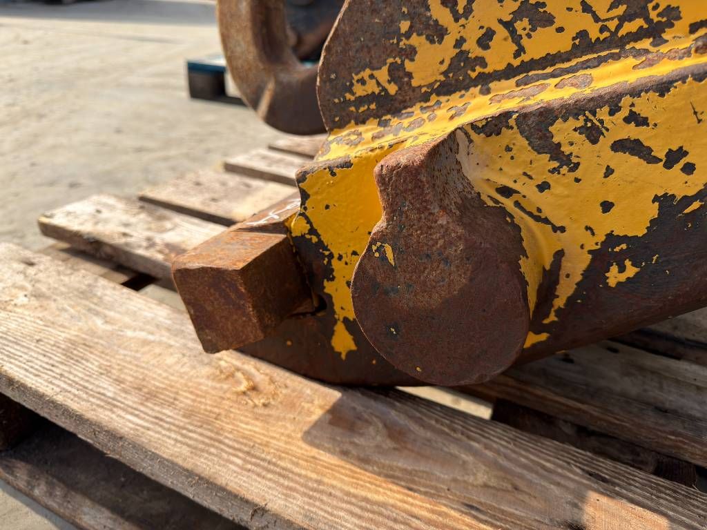 Verachtert CW45S - 325D / 329D / 329E / 329F / 330F