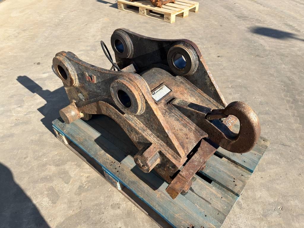 Verachtert CW55S - 325D / 329D / 329E / 330F