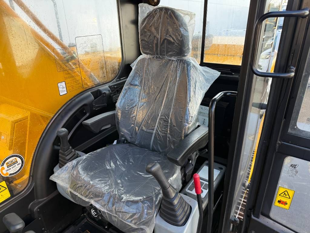 JCB 205 *2026 Model* - New / Unused / Hammer Lines