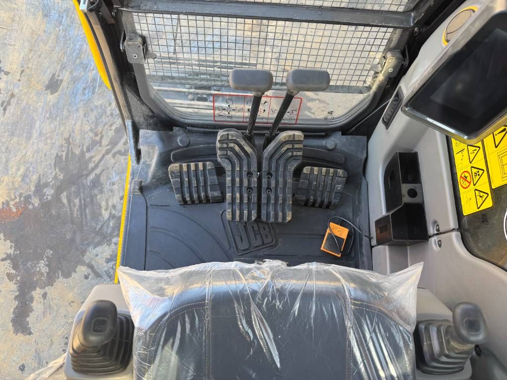 JCB 205 *2026 Model* New / Unused / Hammer Lines