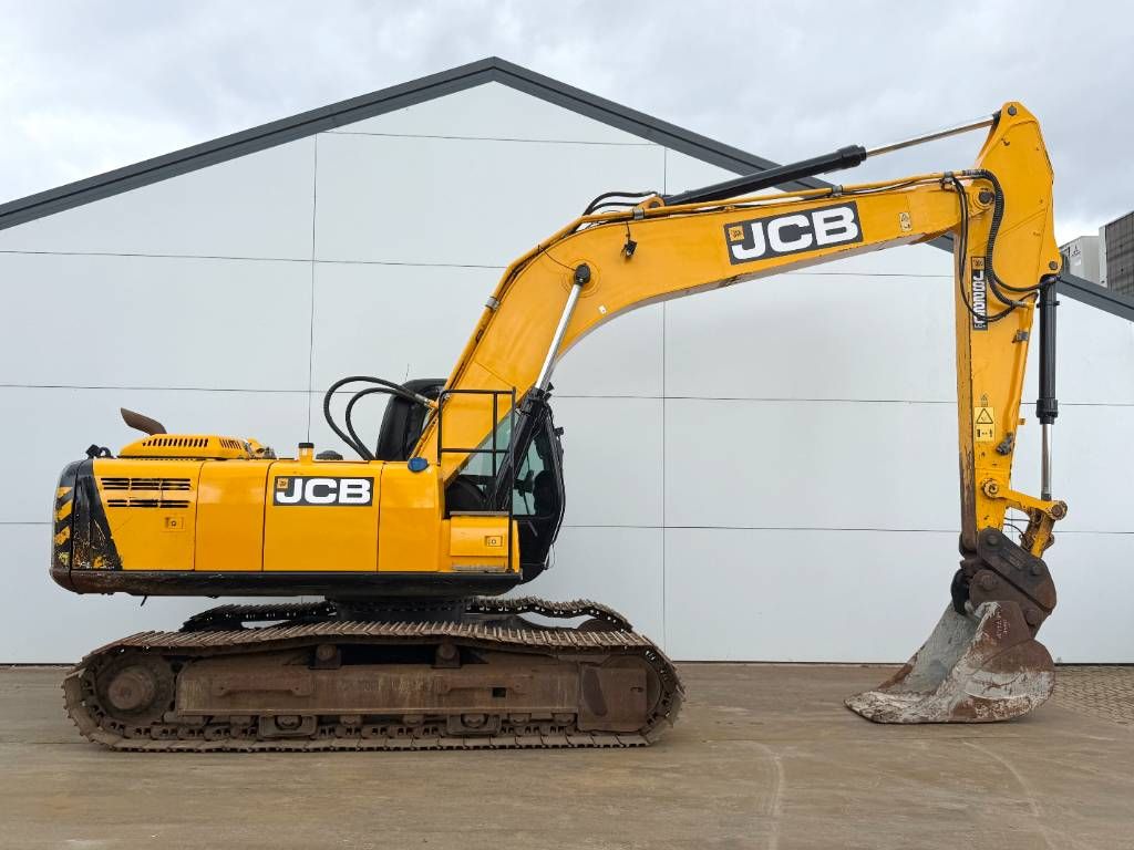 JCB JS220LC - Hammer Lines / Quick Coupler / Camera