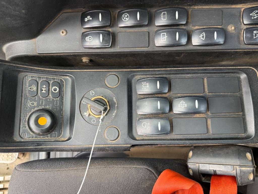 JCB JS220LC - Hammer Lines / Quick Coupler / Camera