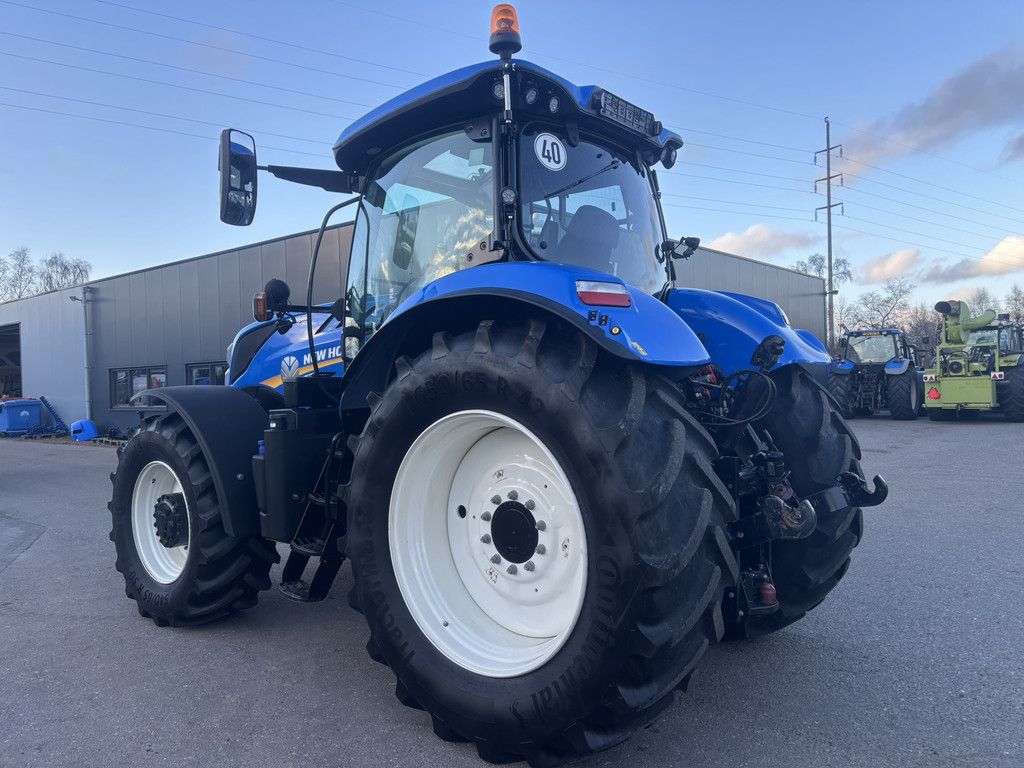 NEW HOLLAND T7.270 AC Stage V