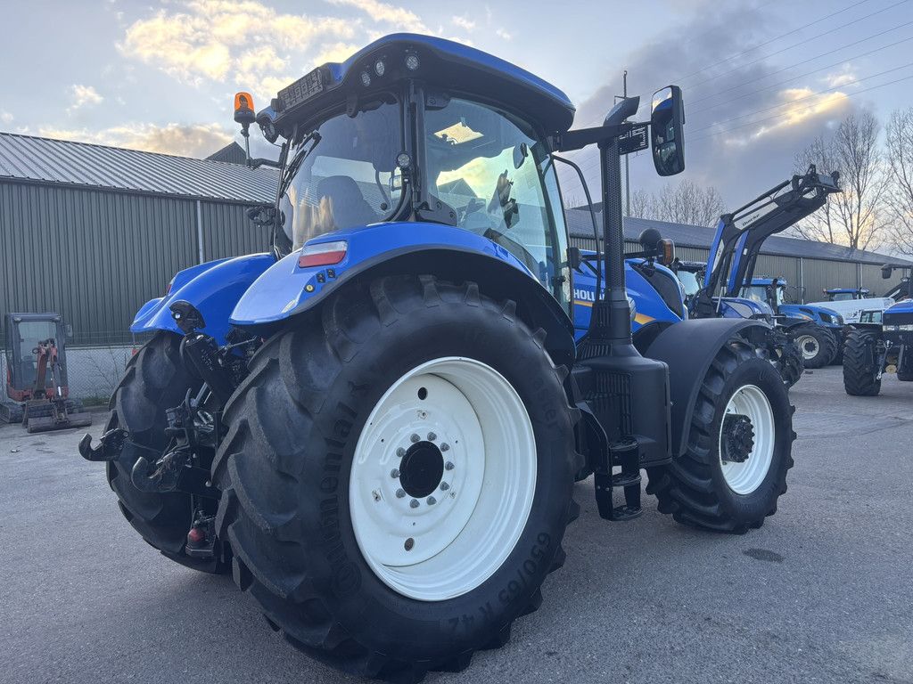 NEW HOLLAND T7.270 AC Stage V