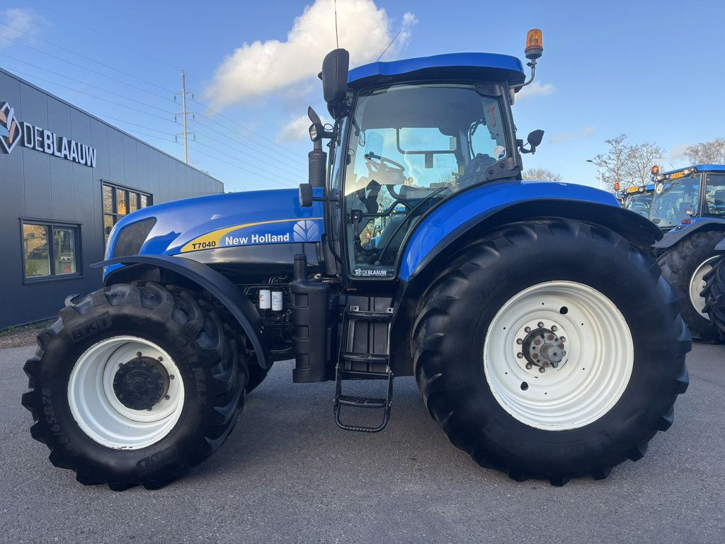 NEW HOLLAND T7040 PC/SIDEWINDER