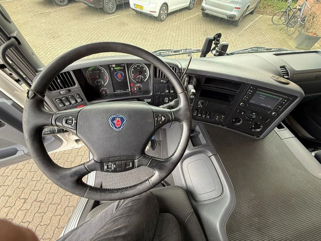 Scania P320 4X2 Slaapcabine 678.001KM Spoilers NL Truck APK/TUV 12-2026