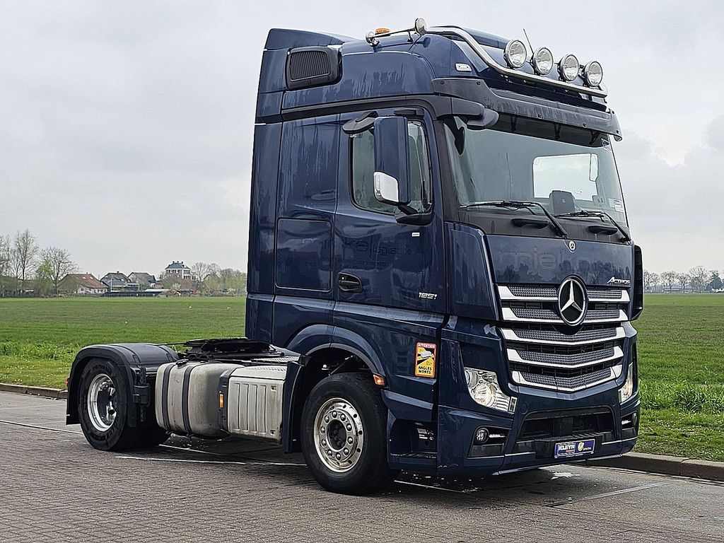 MERCEDES-BENZ ACTROS 1851