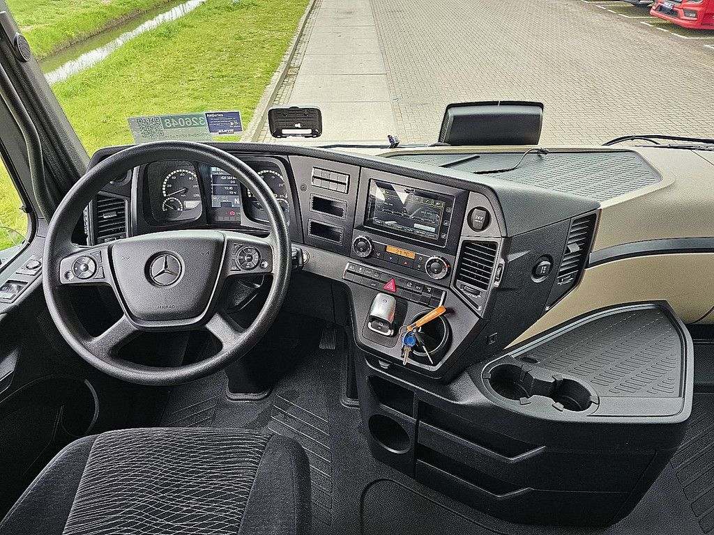 MERCEDES-BENZ ACTROS 1851