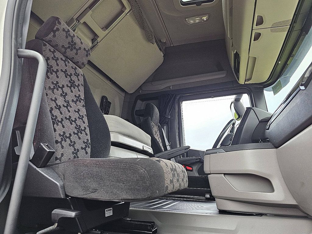 SCANIA R450 6x2*4