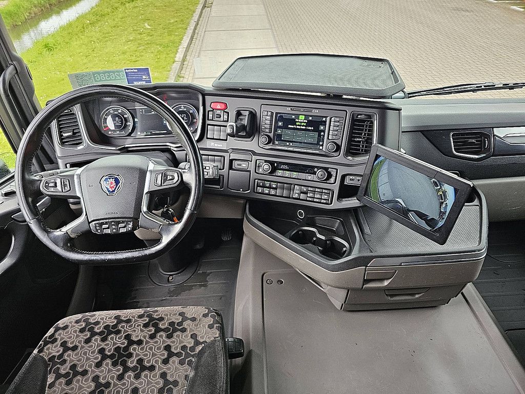 SCANIA R450 hl,adr exiii,fl