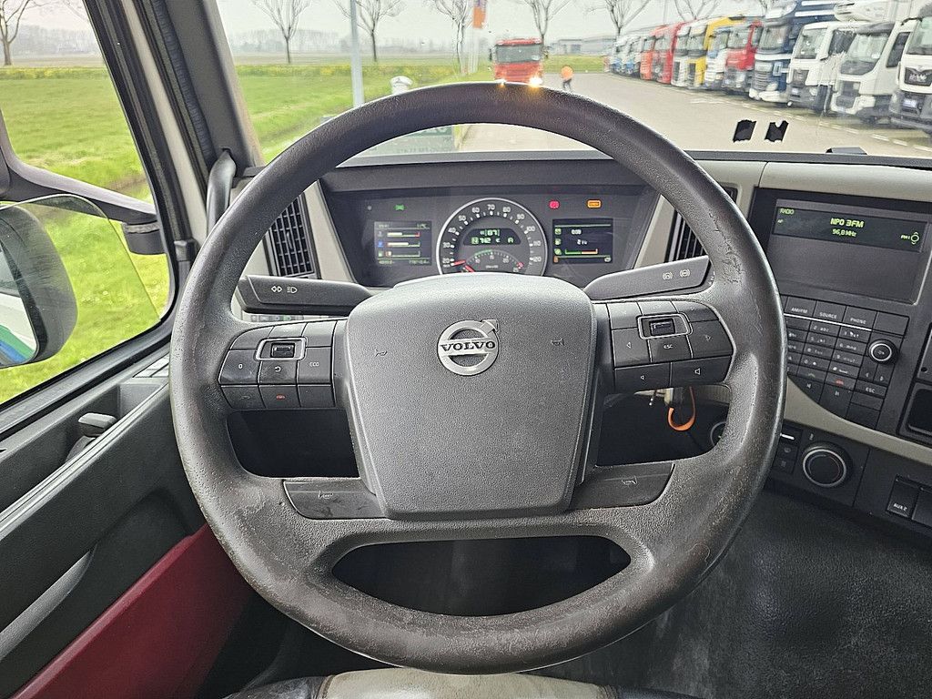 VOLVO FM 11.410 6x2*4 2.5t lift glob