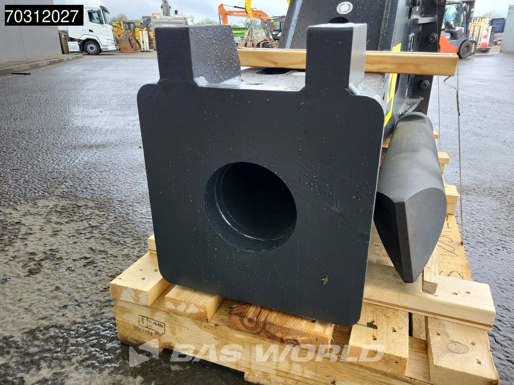 Mustang HM2900 NEW UNUSED - SUITS 26-45 TON