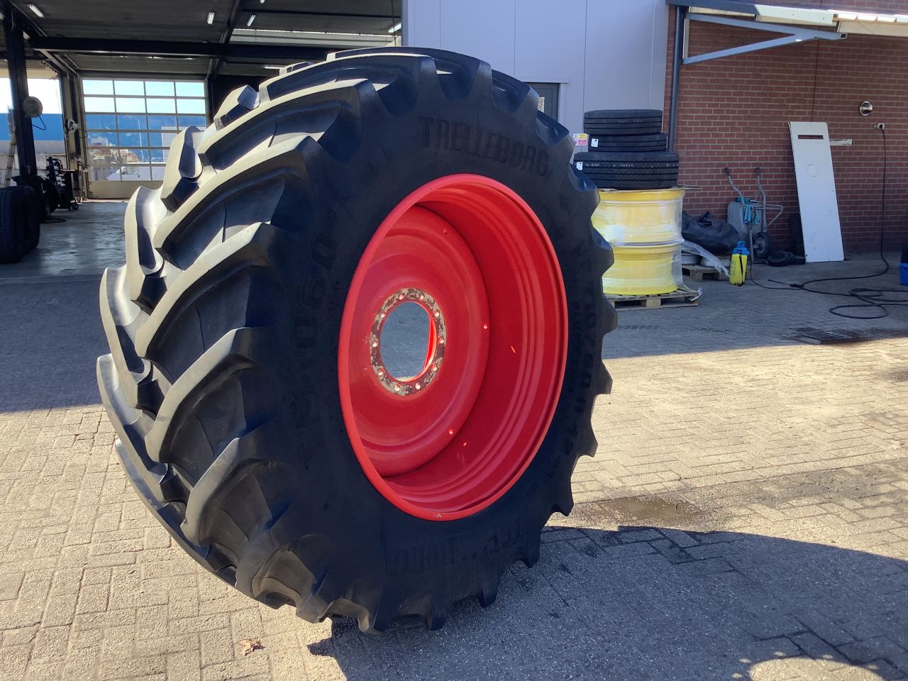 Trelleborg TM1060 710/60R42 & 600/60R30 compleet op Fendt wielen
