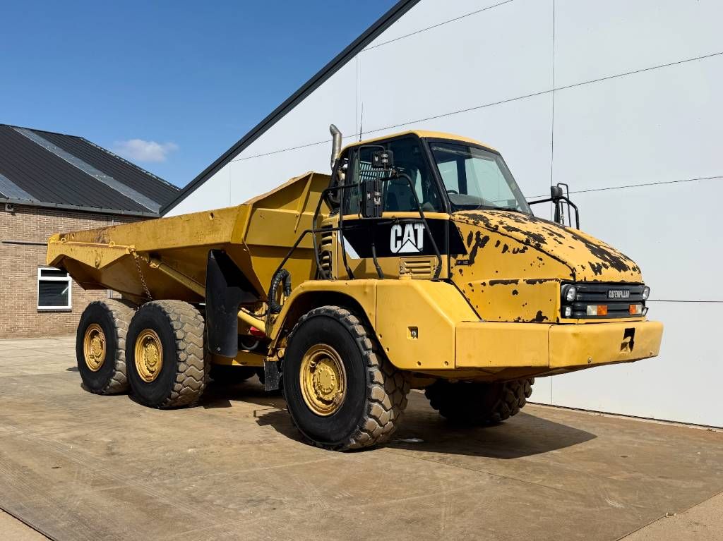 CAT 725 - Top Condition / Airco / Backup Camera