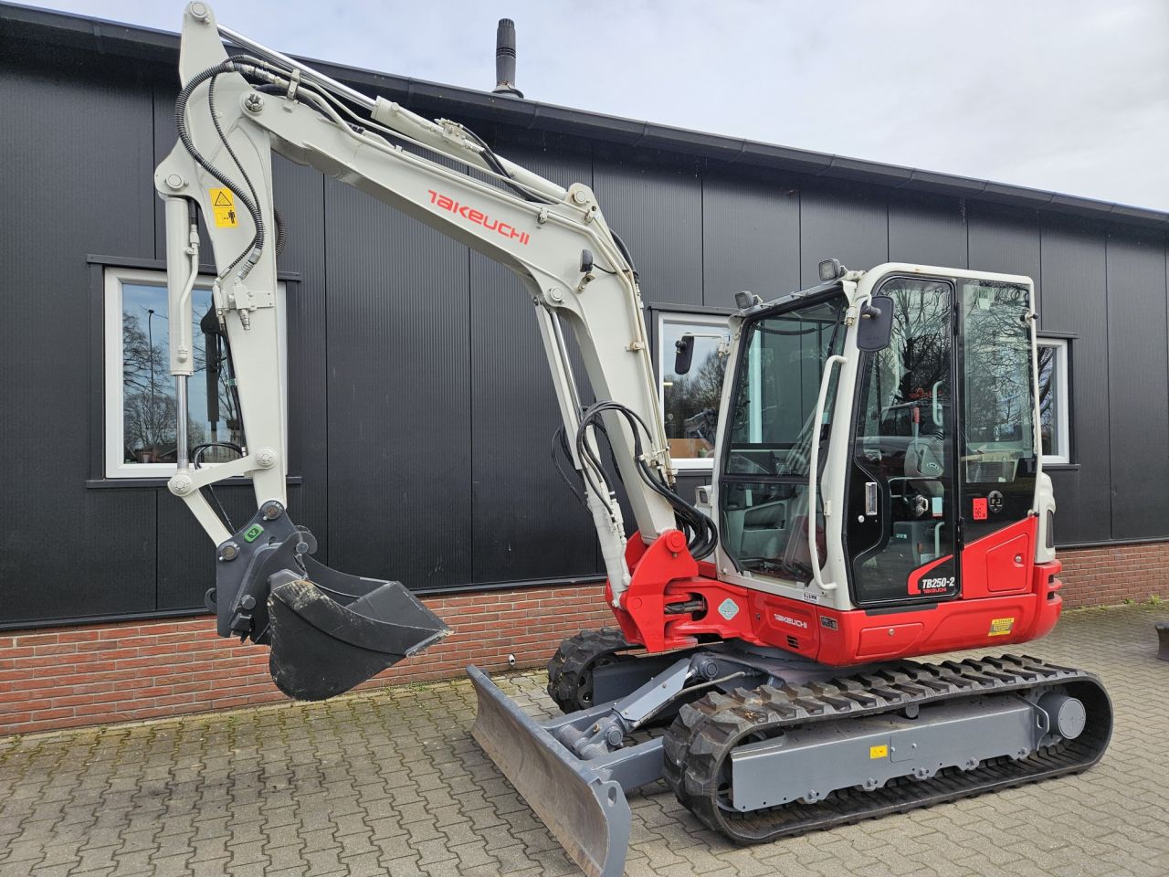 Takeuchi TB250-2 stage V