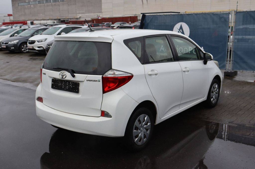 Personenauto Toyota VersoS Benzine 99pk 2013 (Marge)