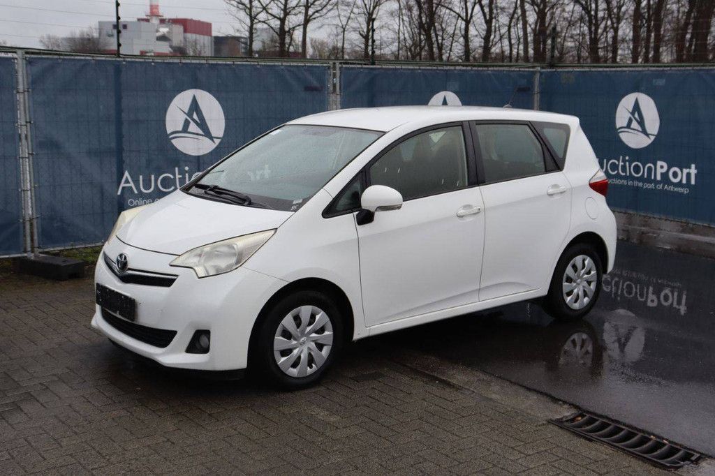 Personenauto Toyota VersoS Benzine 99pk 2013 (Marge)