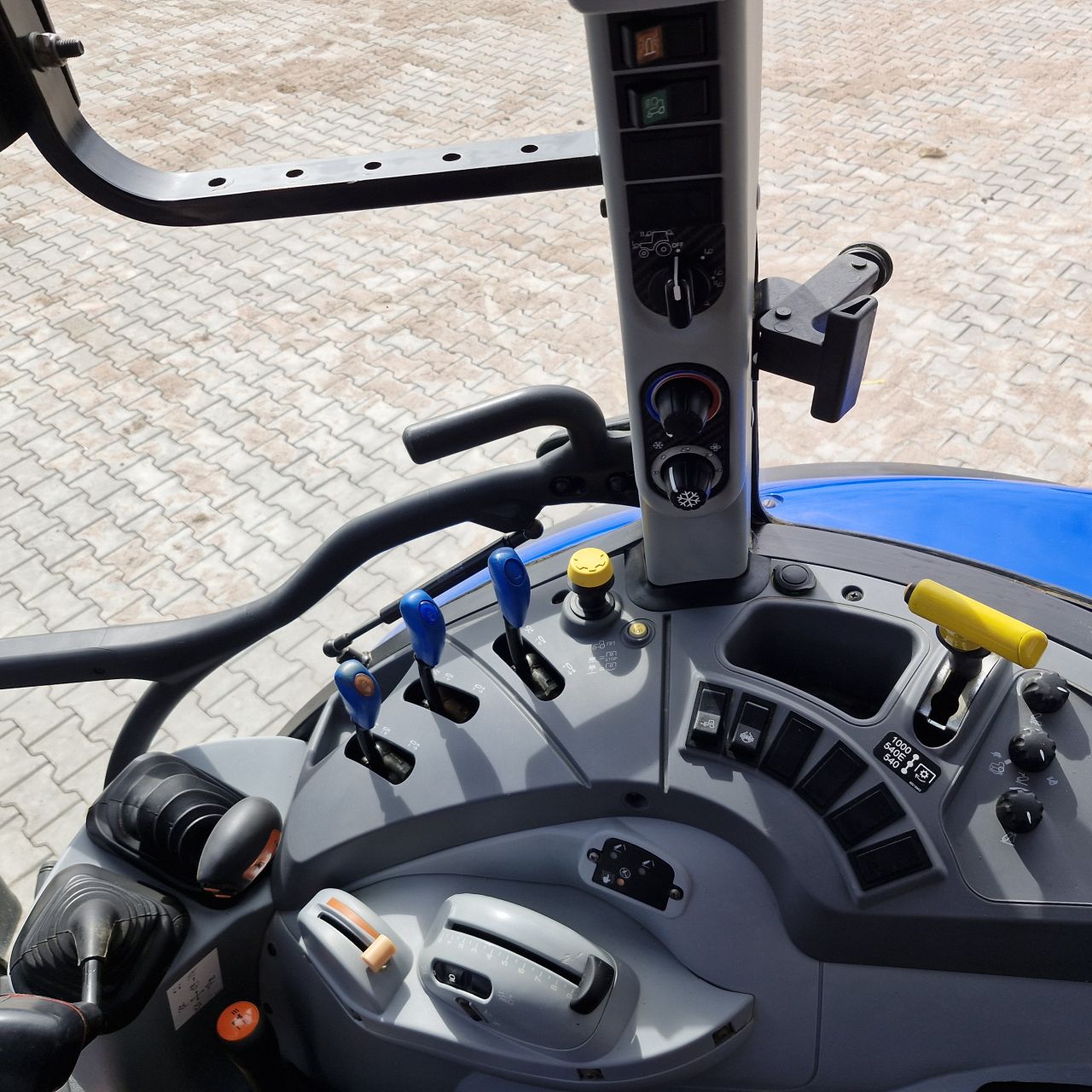 New Holland T5.105 DC