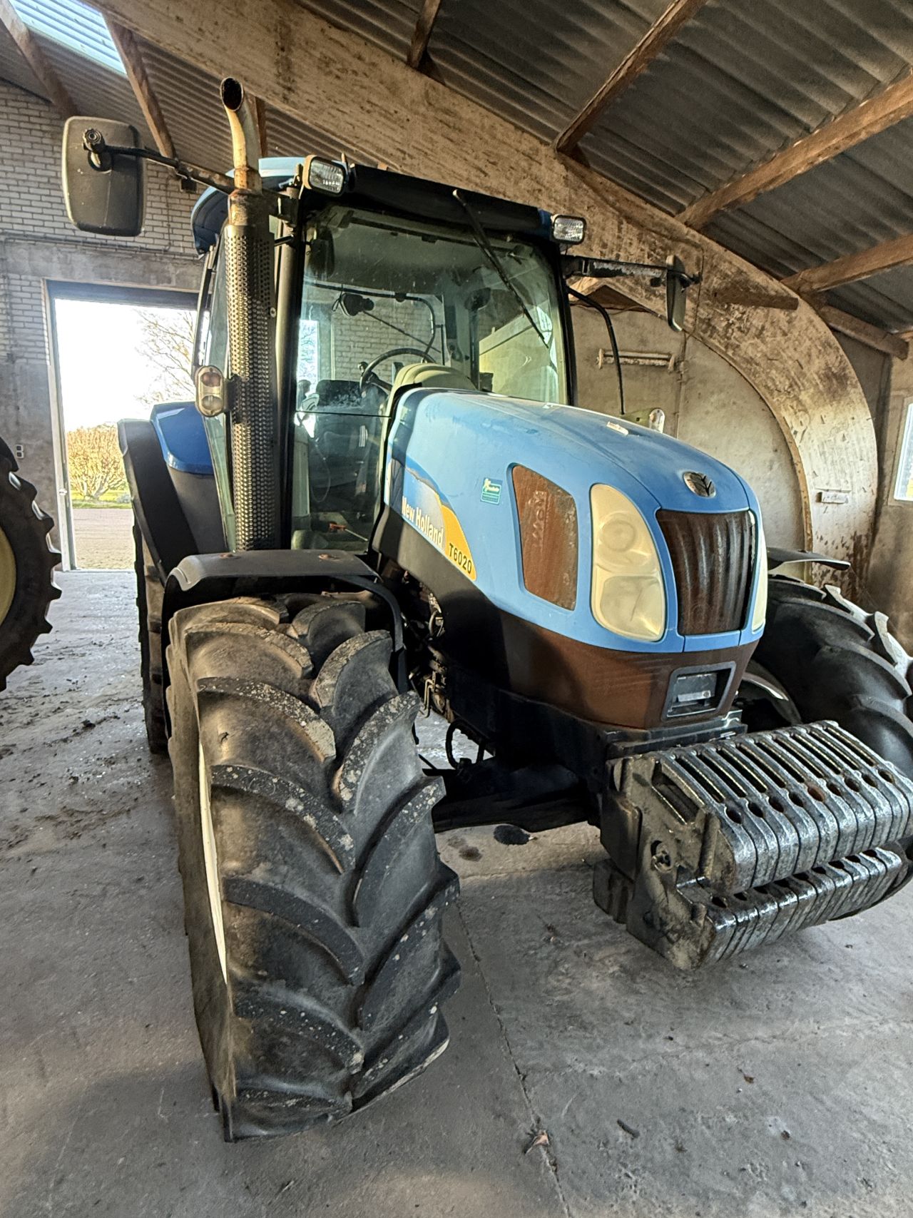 New Holland T6020