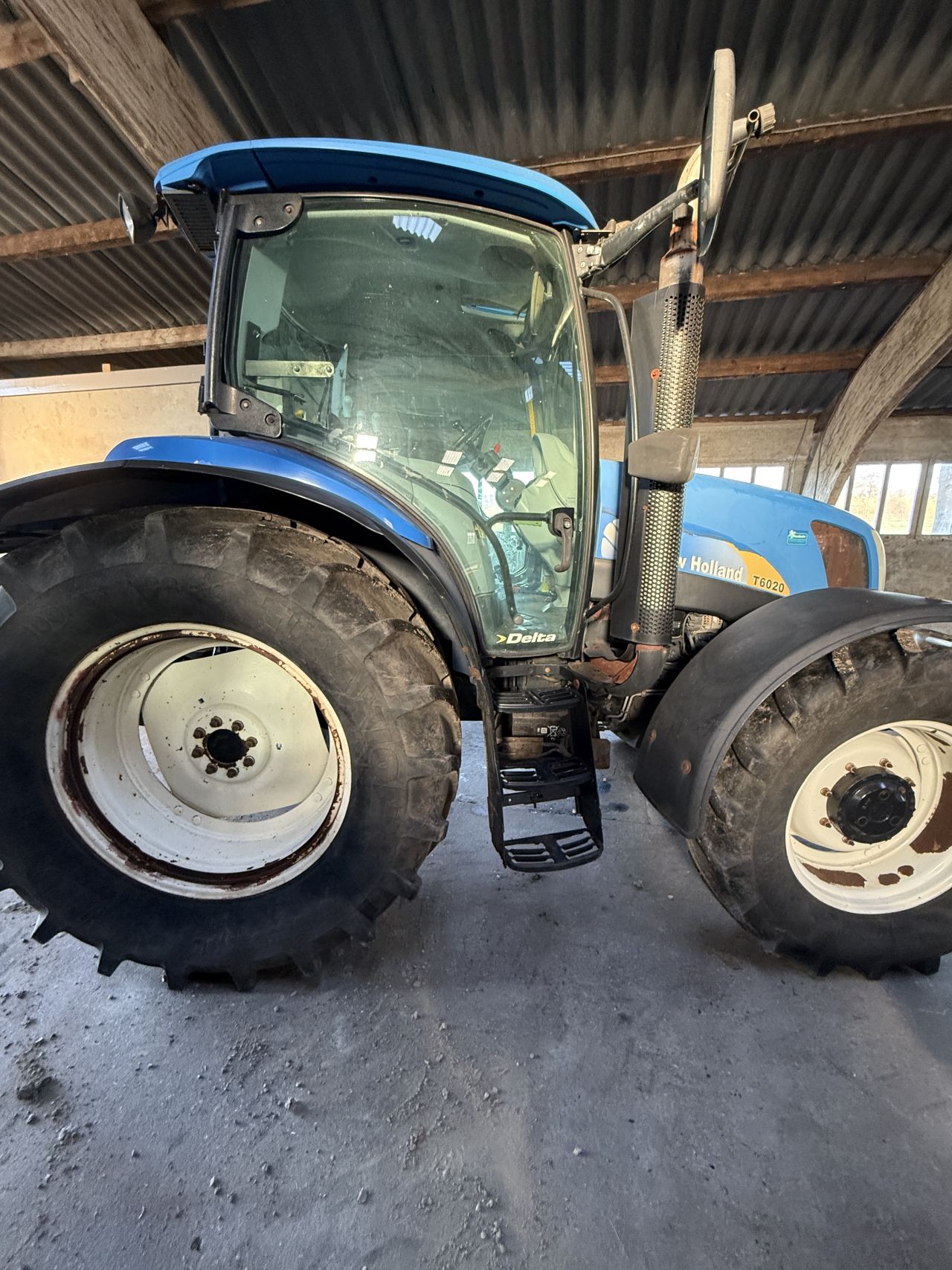 New Holland T6020