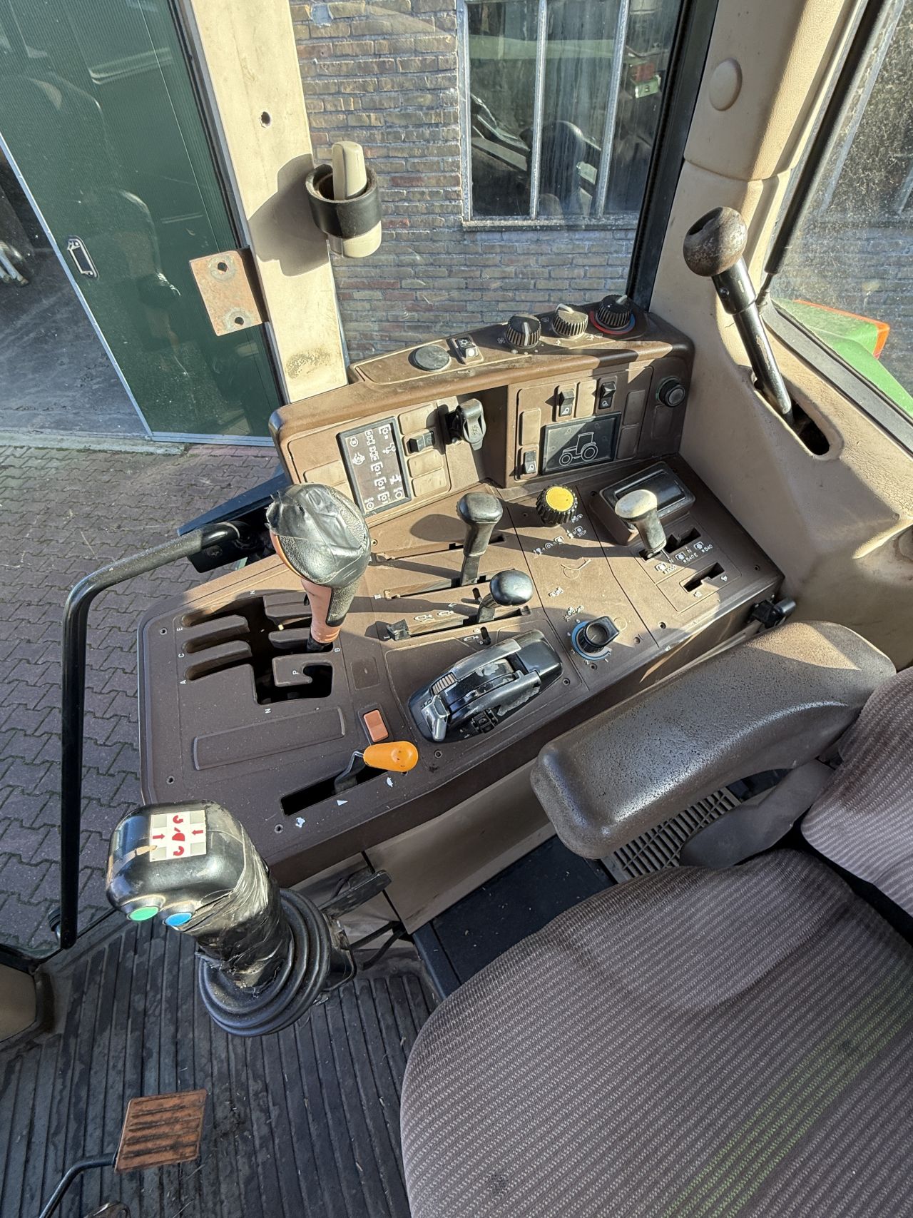 John Deere 6810 met voorlader