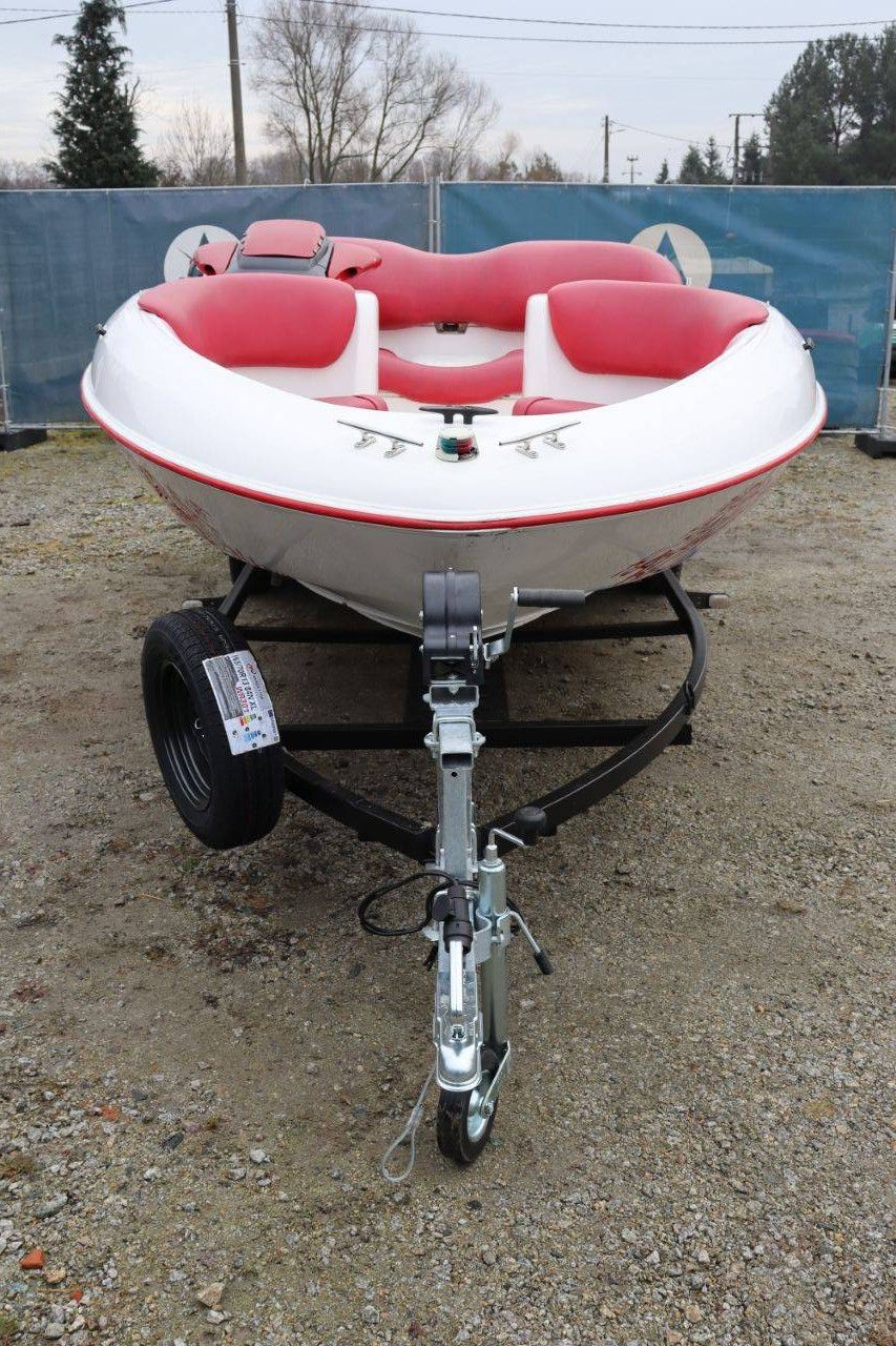 Yamaha EXT1200W Benzin-Schnellboot, 110 PS, mit Trailer