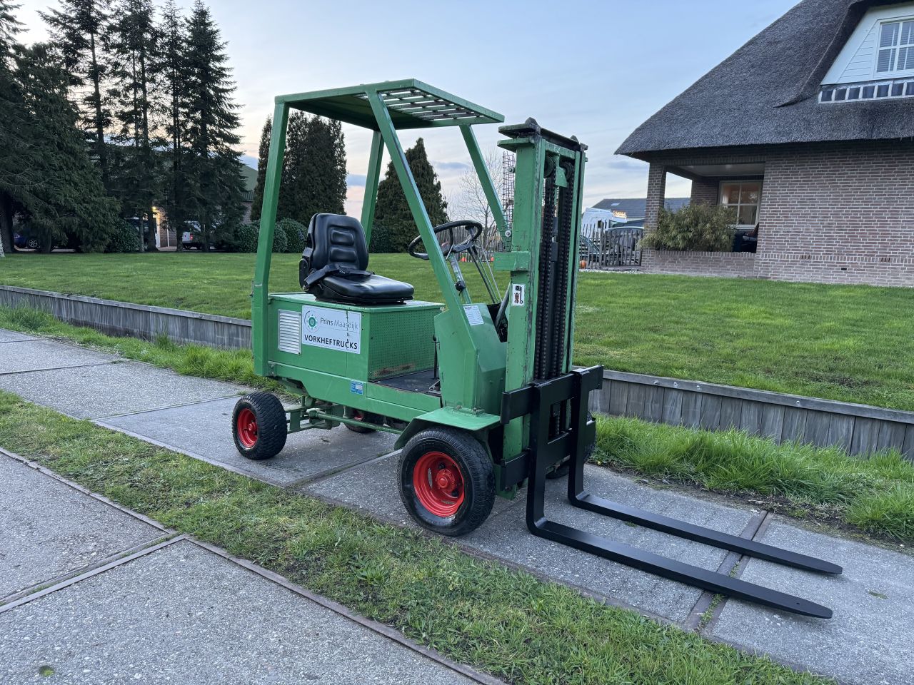Prins elektrische ruwterrein heftruck + NIEUW ACCUPAKKET !