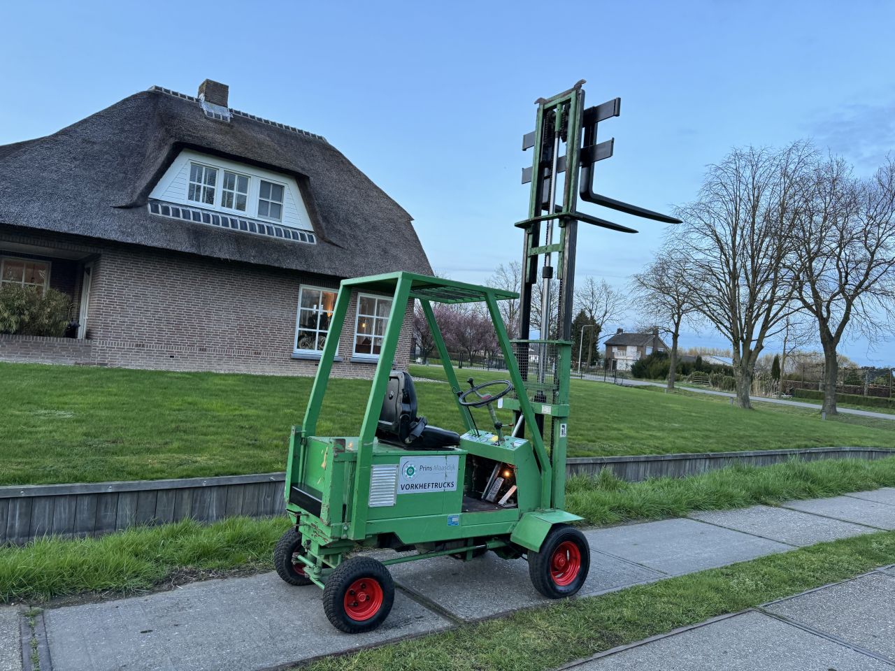 Prins elektrische ruwterrein heftruck + NIEUW ACCUPAKKET !