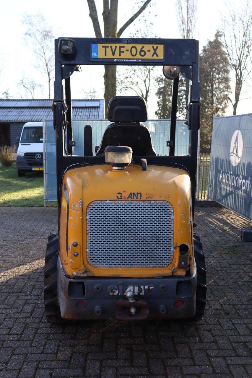 Wiellader Giant V452T Diesel 33kW 2011 (Marge)