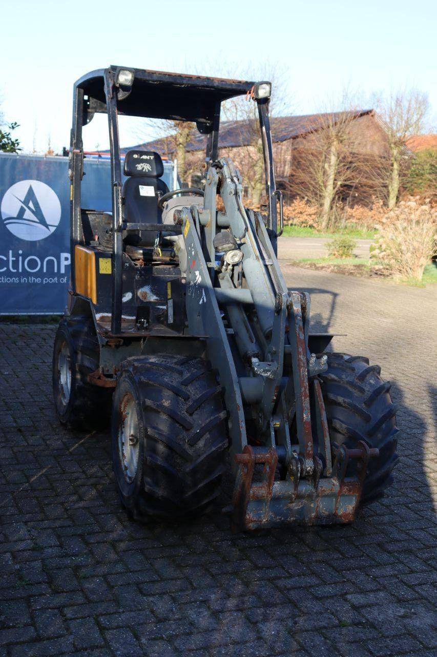 Wiellader Giant V452T Diesel 33kW 2011 (Marge)