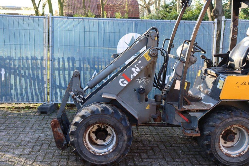 Wiellader Giant V452T Diesel 33kW 2011 (Marge)