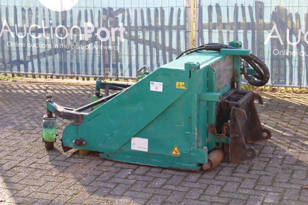 Kehrbürstenaufsatz Unkrautbekämpfung POOPSCOOP 2010