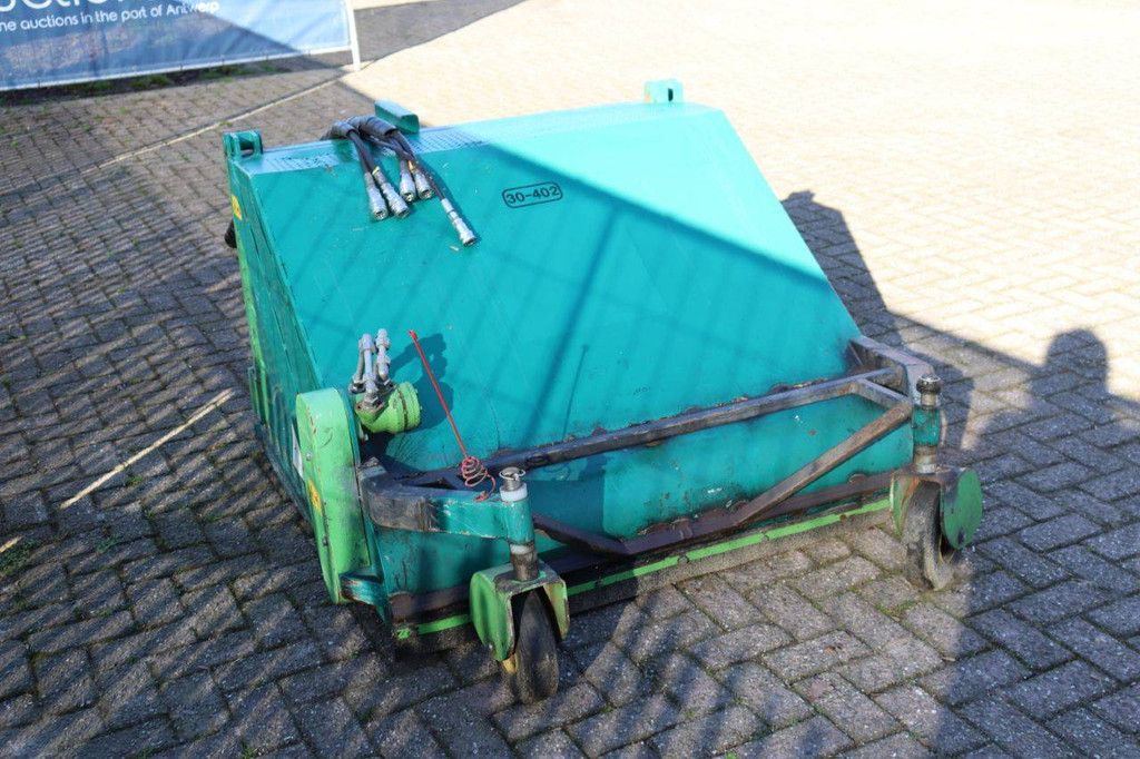 Kehrbürstenaufsatz Unkrautbekämpfung POOPSCOOP 2010