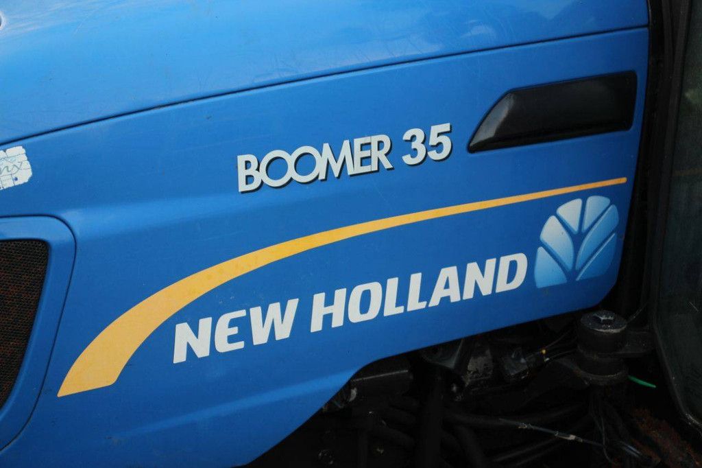 Kleintraktor New Holland Boomer 35 Diesel 35 PS 2017