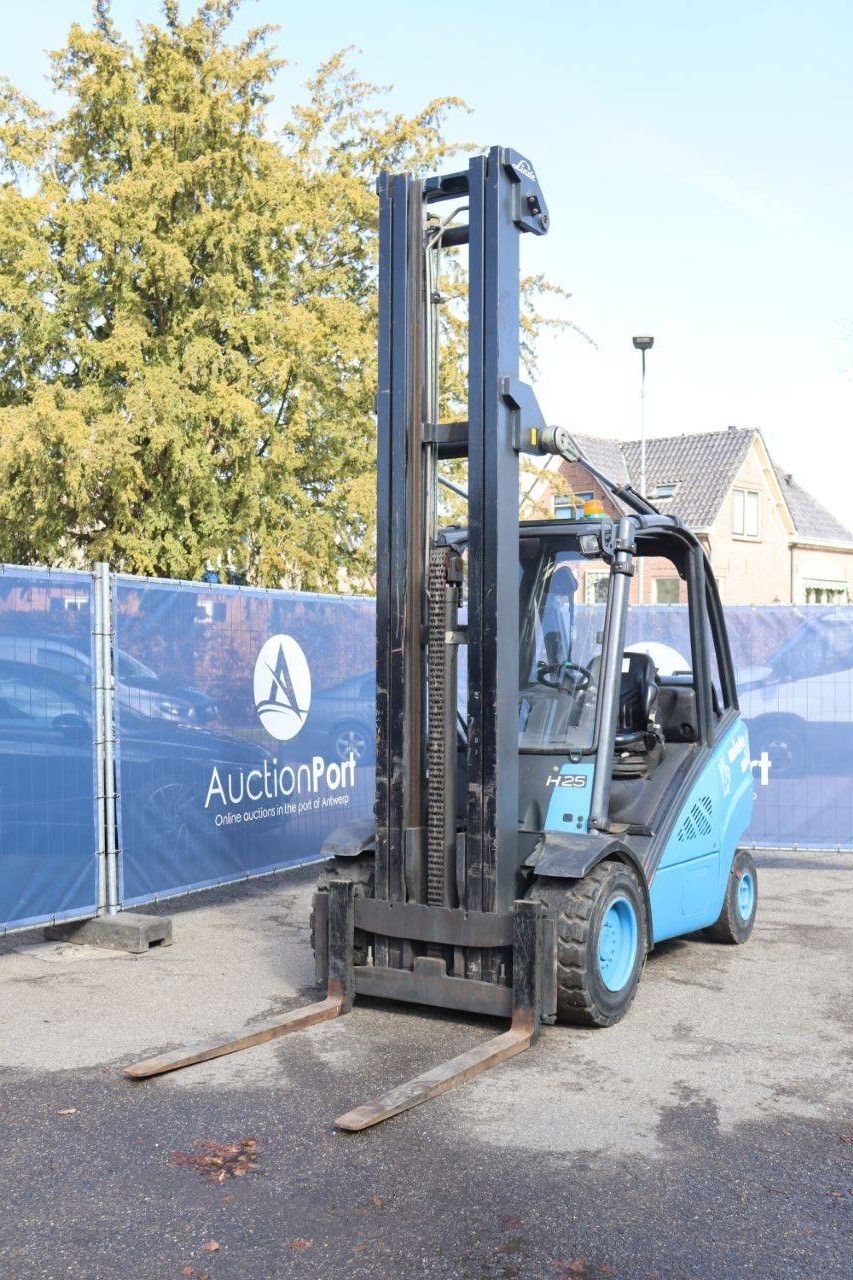 Linde H25T LPG-Gabelstapler 2500 kg 8,3 m 2009