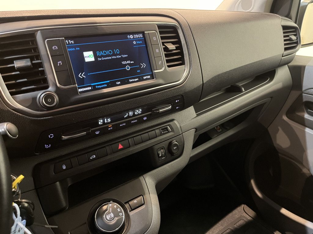 Peugeot Expert 2.0 BlueHDI L2 120 PK Automaat Servicebus / Sortimo Inrichting / Schuifdeur L + R / Euro 6 / Airco / Camera / Cruise Control / CarPlay / 3-Zits