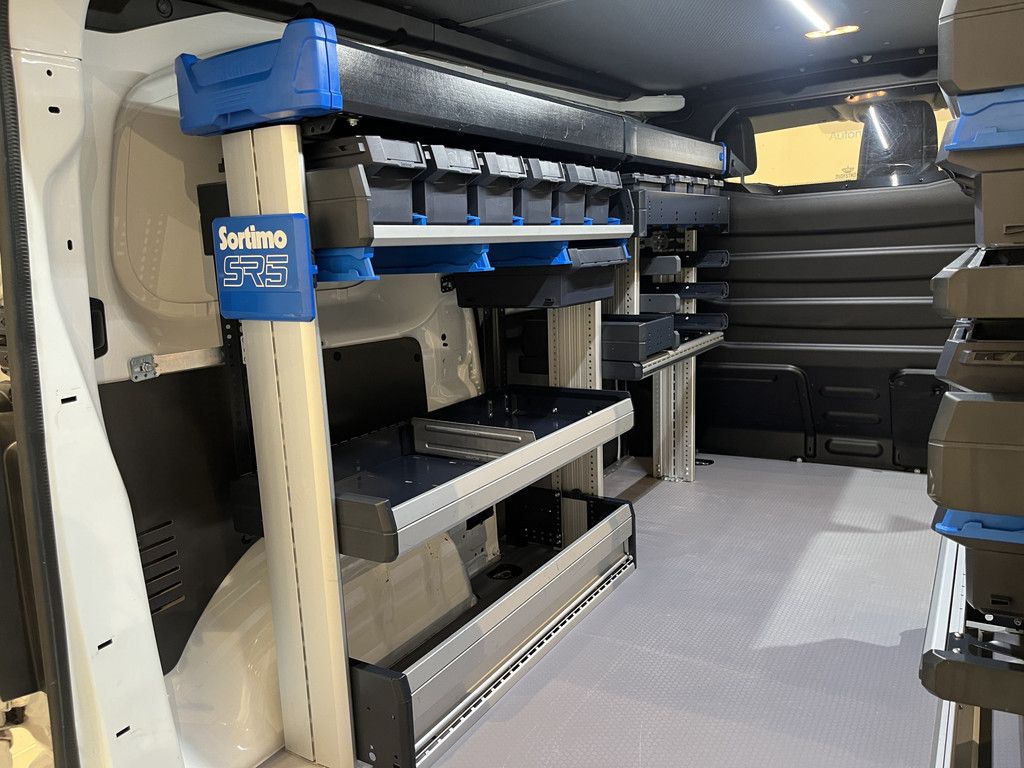 Peugeot Expert 2.0 BlueHDI L2 120 PK Automaat Servicebus / Sortimo Inrichting / Schuifdeur L + R / Euro 6 / Airco / Camera / Cruise Control / CarPlay / 3-Zits