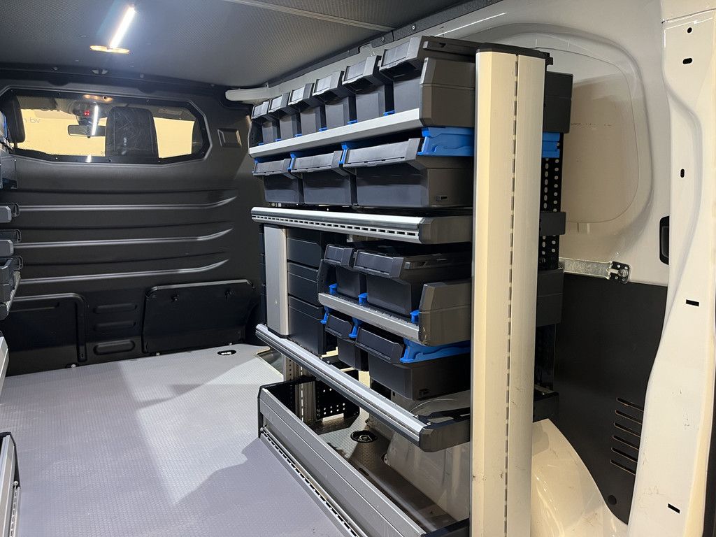 Peugeot Expert 2.0 BlueHDI L2 120 PK Automaat Servicebus / Sortimo Inrichting / Schuifdeur L + R / Euro 6 / Airco / Camera / Cruise Control / CarPlay / 3-Zits