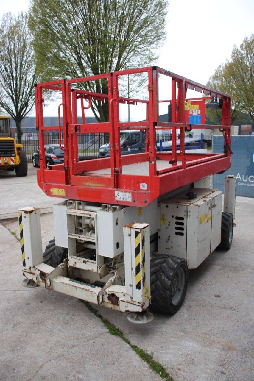Scissor lift Genie GS-3369 Diesel 11.75m 2013