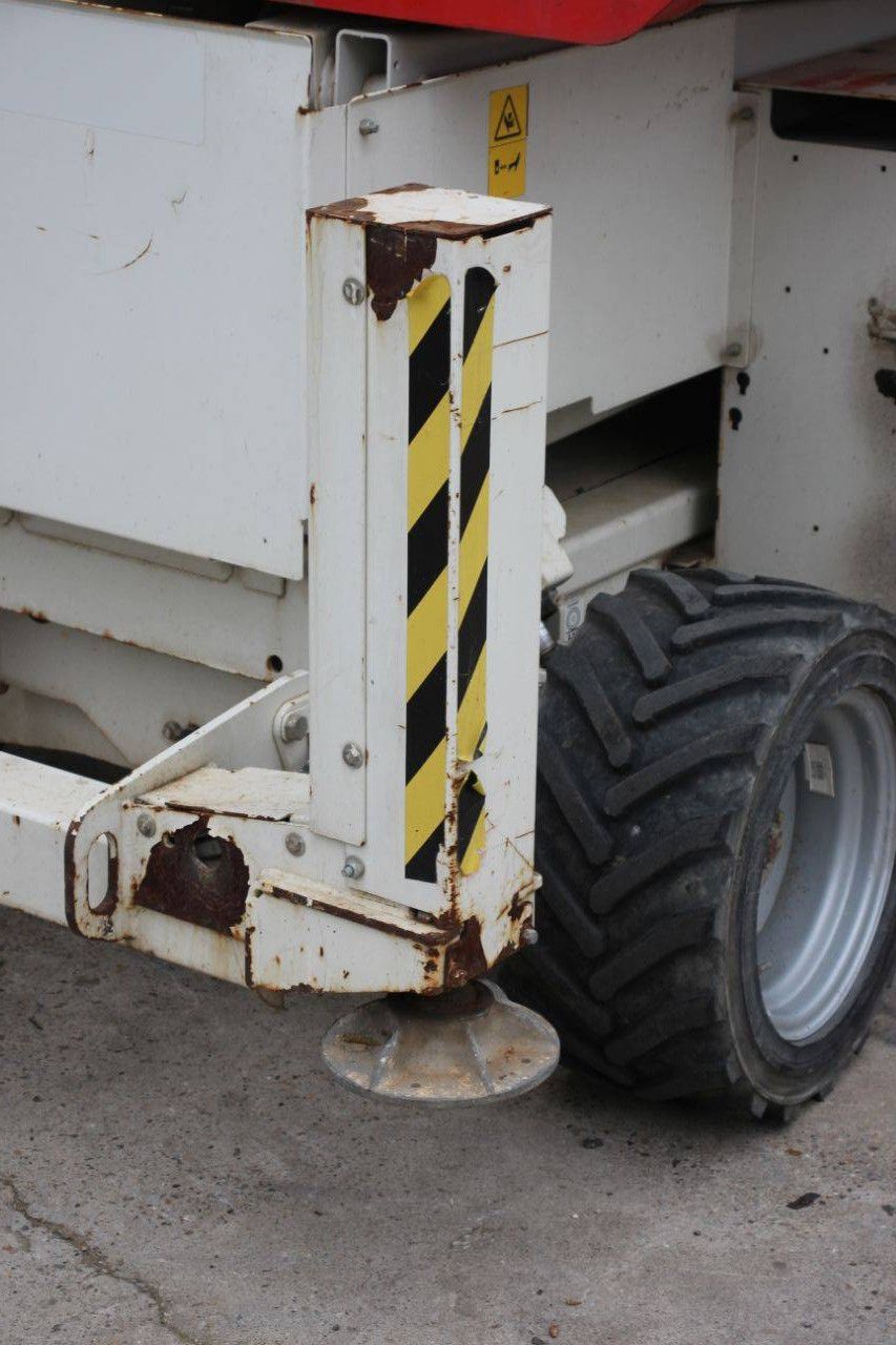 Scissor lift Genie GS-3369 Diesel 11.75m 2013