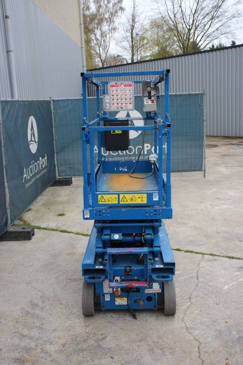 SkyJack SJ3219 Electric Scissor Lift 7.8m 2015