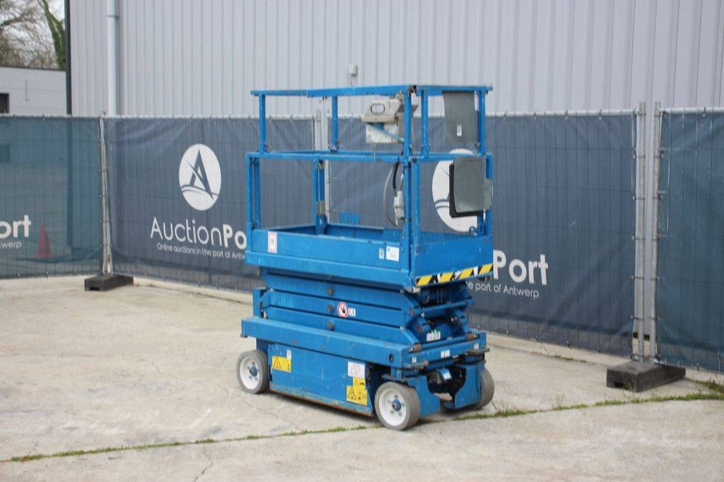 SkyJack SJ3219 Electric Scissor Lift 7.8m 2015