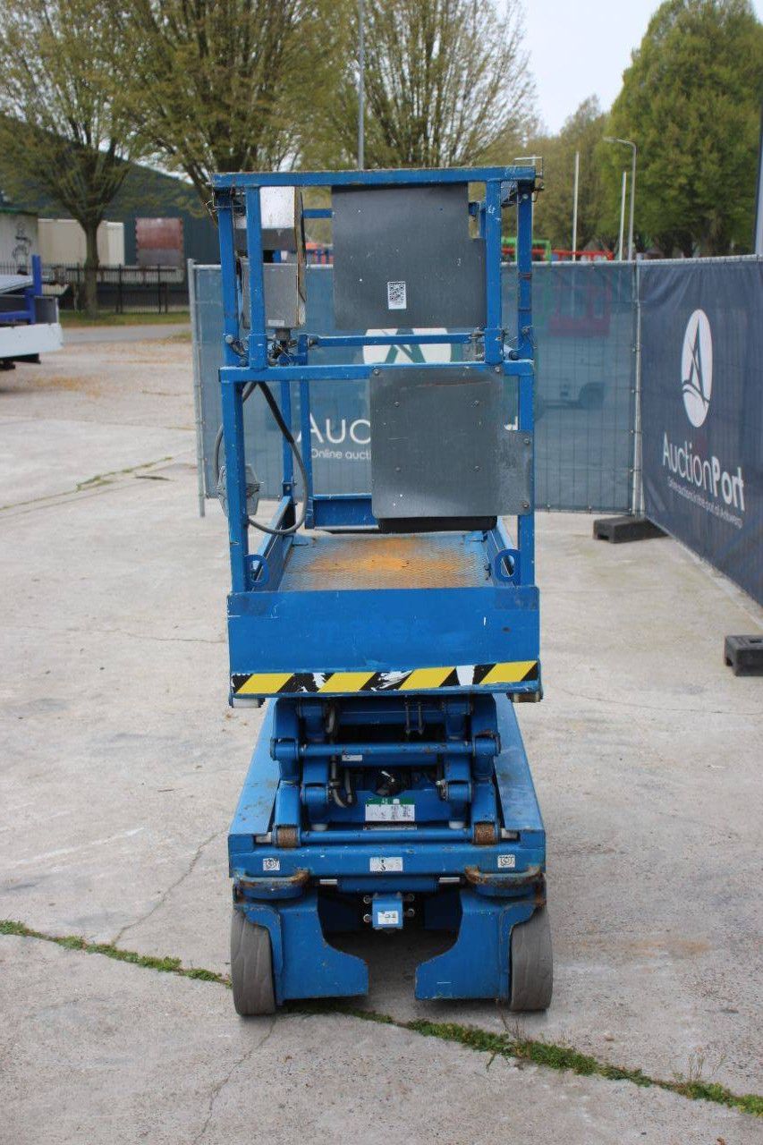 SkyJack SJ3219 Electric Scissor Lift 7.8m 2015