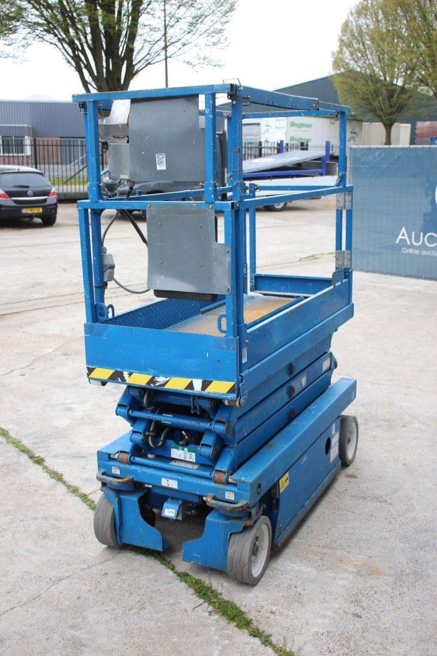 SkyJack SJ3219 Electric Scissor Lift 7.8m 2015