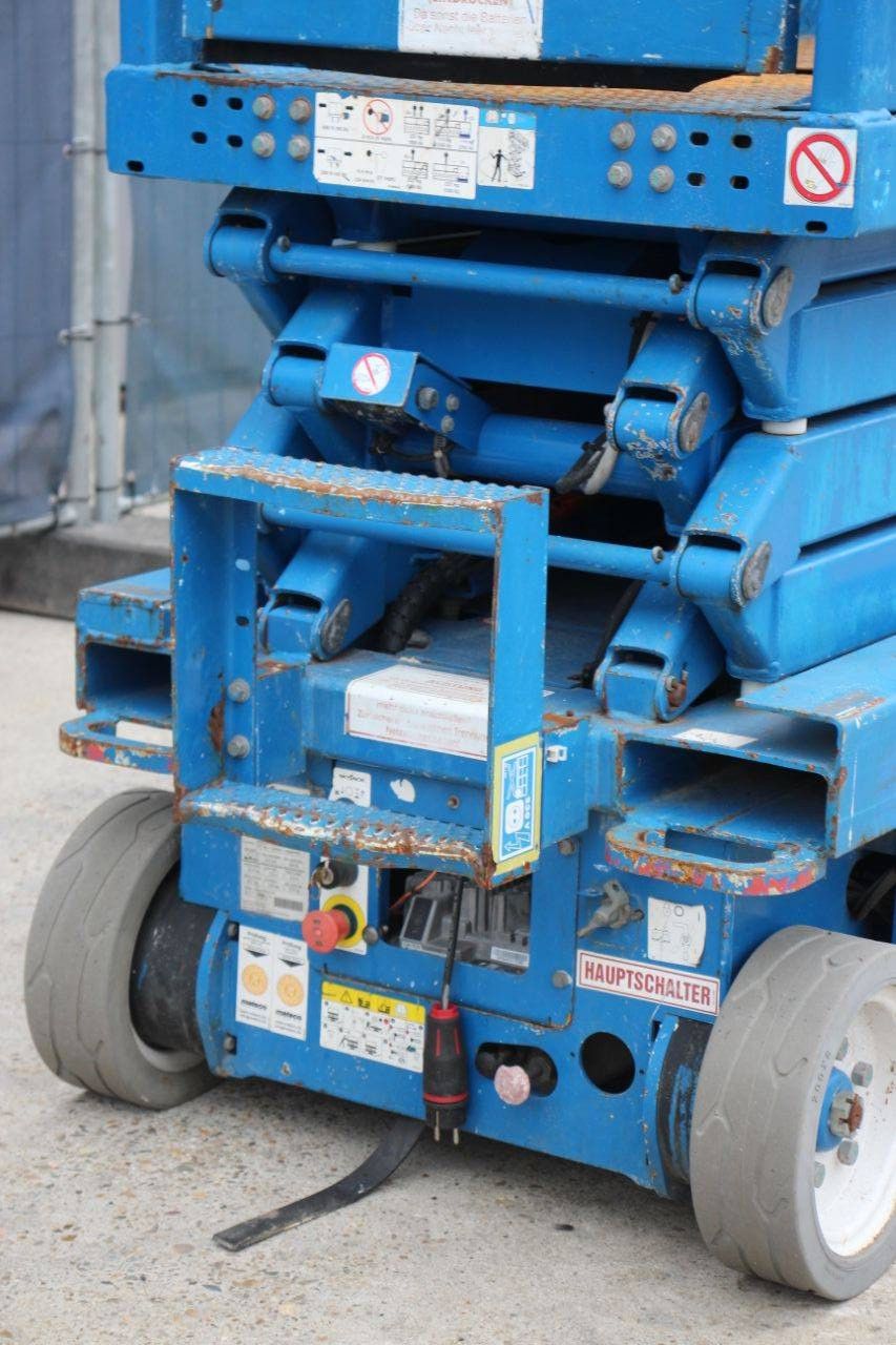 SkyJack SJ3219 Electric Scissor Lift 7.8m 2015