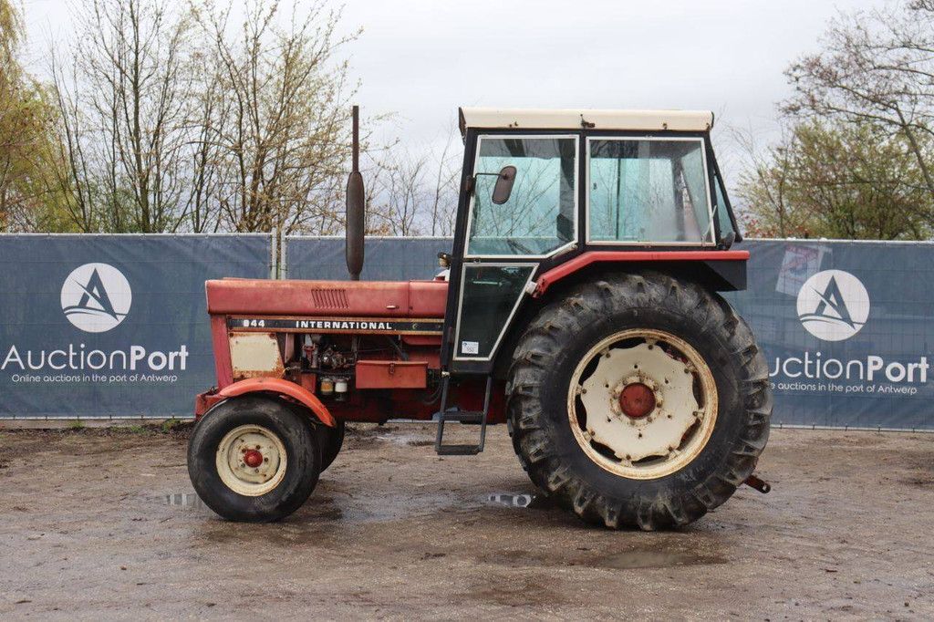 Traktor International Harvester Co 844 Diesel 74 PS