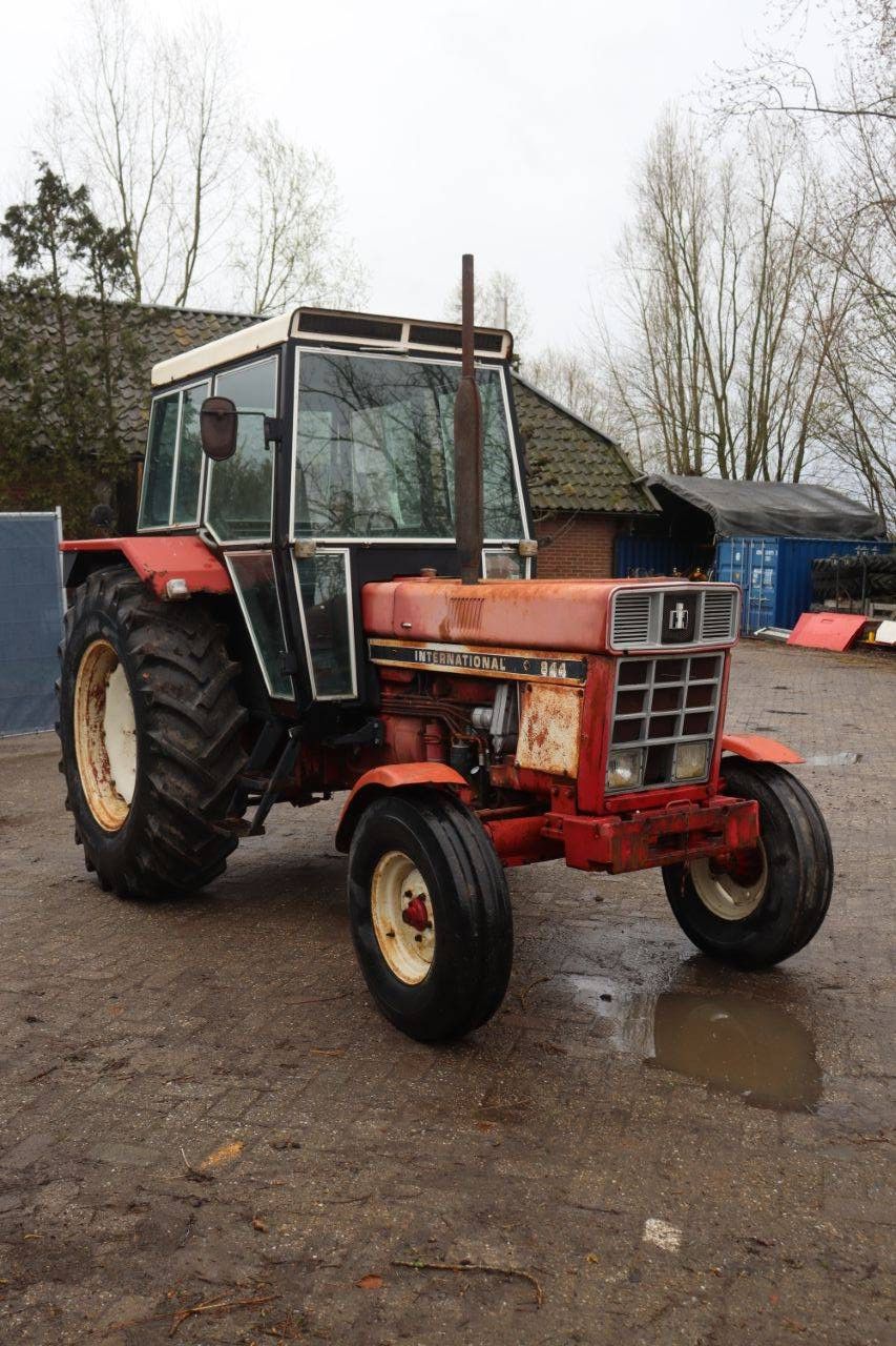 Traktor International Harvester Co 844 Diesel 74 PS