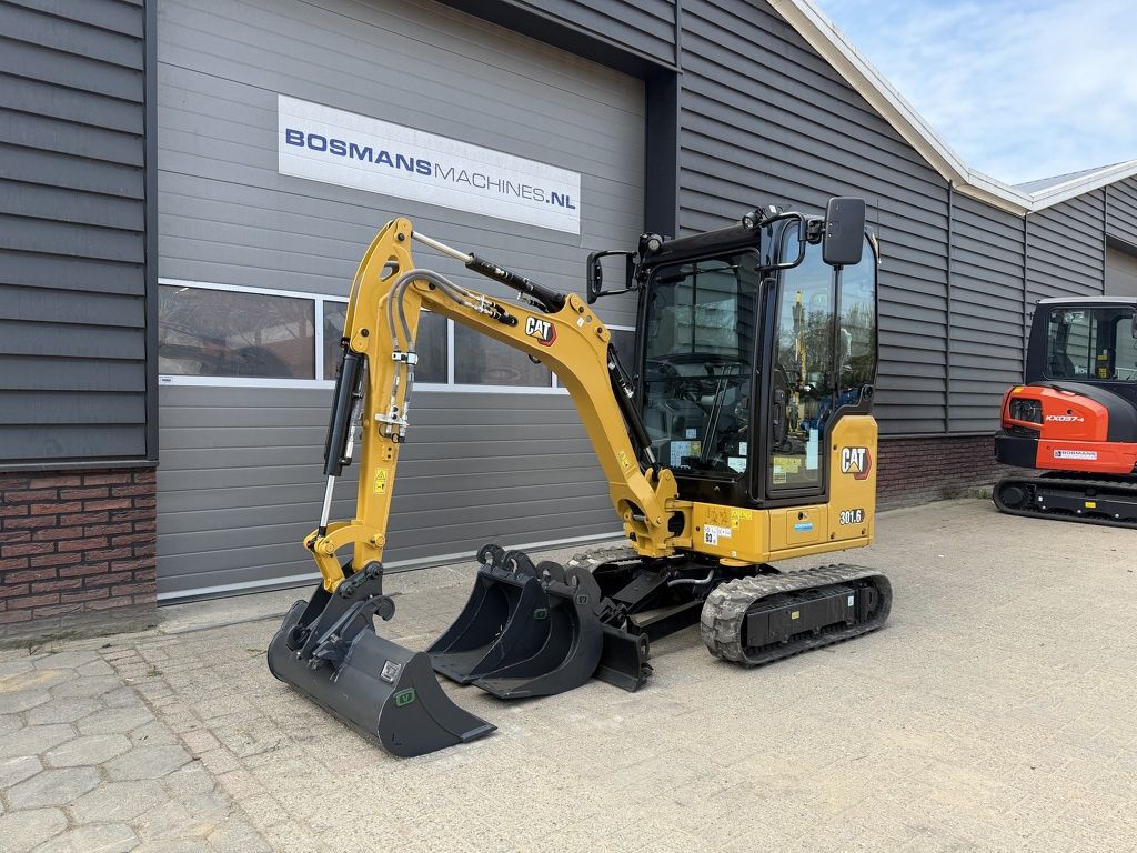 Caterpillar 301.6 minigraver 1925 kg NIEUW sloop / sorteer functie €480 LEASE